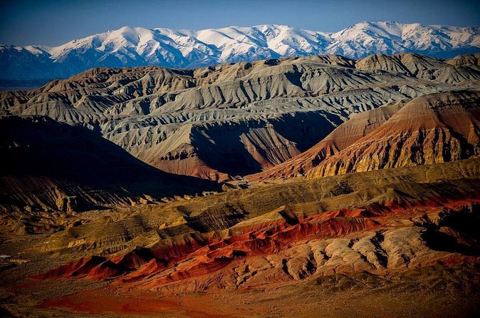 2 day tour to Altyn Emel Singing Dune and Aktau mountain - What the SUV and small group mean in practice