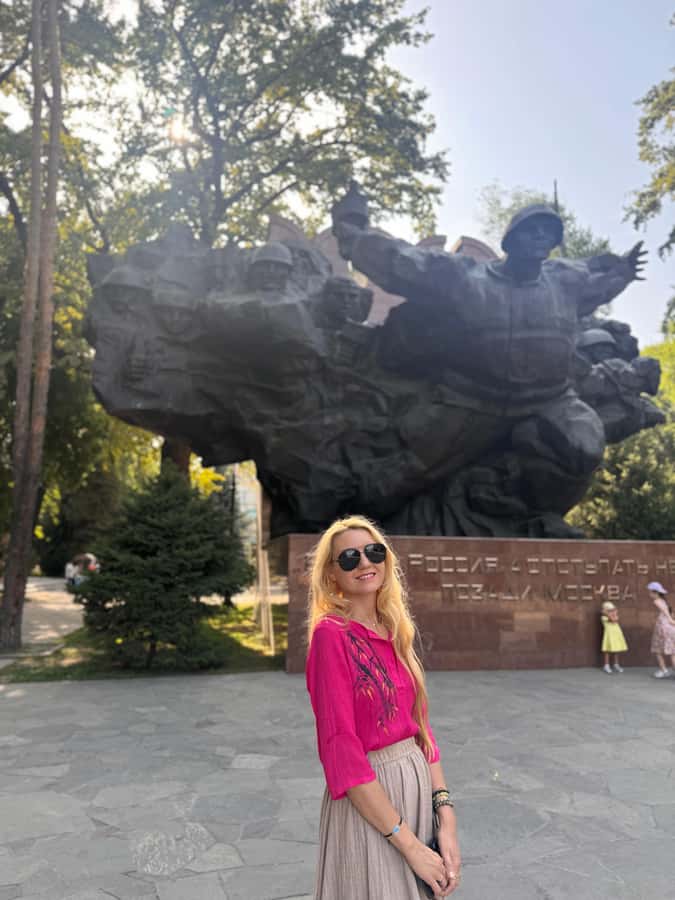 Almaty: City Tour with Mountain Visit - How much personal guidance can you expect?