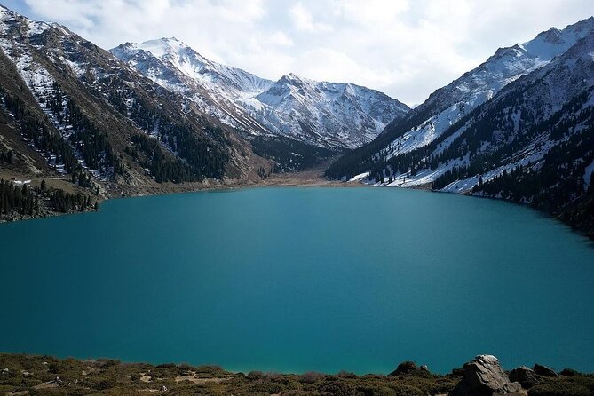 Big Almaty Lake: Choose Your Adventure on Foot or by Car - Taking the 14-kilometer hiking route