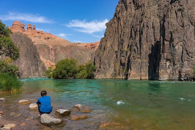 Charyn canyon, Kolsai lake, Kaindy lake 2 Days - A local lunch and the road toward Kolsai