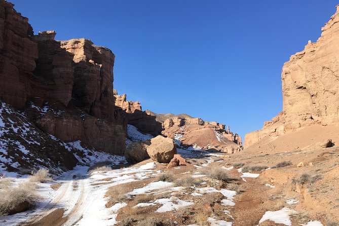 Charyn Canyon Private tour from Almaty, 1 day - Lunch and the taste of Kazakhstan