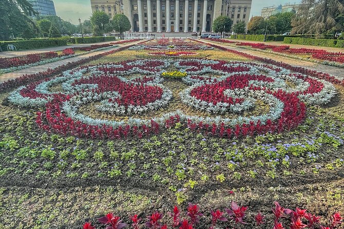 Guided Walking City Tour in Almaty - Choosing between the Green Bazaar and the return route