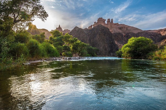 Private Day Trip to Fantastic Charyn Canyon - Free Time for Photos and Short Hikes