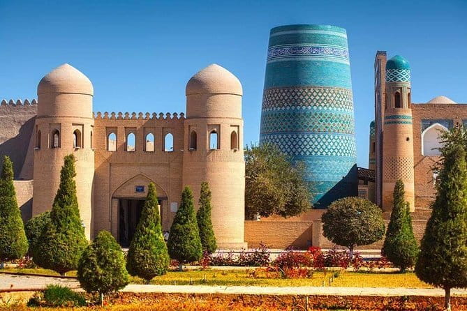 Private tour from Almaty 6 days in Kazakhstan and Kyrgyzstan - The price: strong value if you use the inclusions