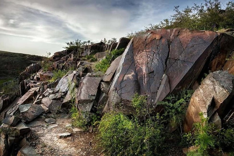 Tanbaly Gorge: Ancient Petroglyphs UNESCO Site Day Tour - Why Tanbaly Gorge feels different from an ordinary day trip